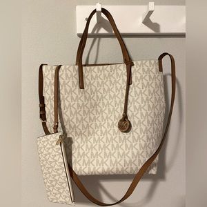 Michael Kors tote